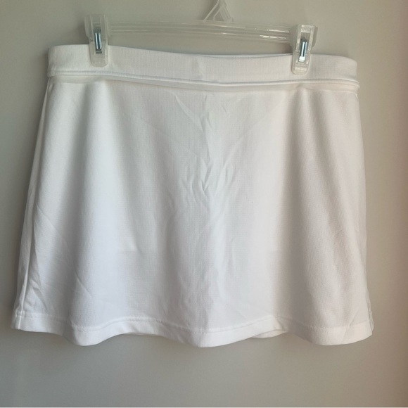 Reebok Pants - Reebok White Athletic Skort - Size Medium